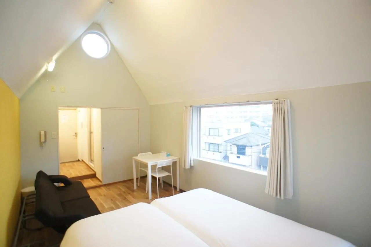 Plusone Nishikoen Fukuoka  0*, Fukuoka (Fukuoka)